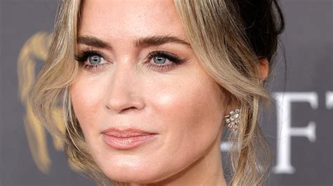 Emily Blunt’s Sexy BAFTAs Up